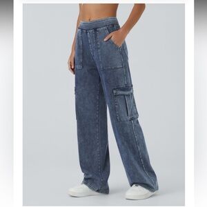 Halara Cargo Jeans Size S Petite